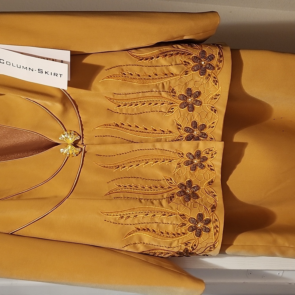 J. Lauren Jacket skirt and blouse suit set